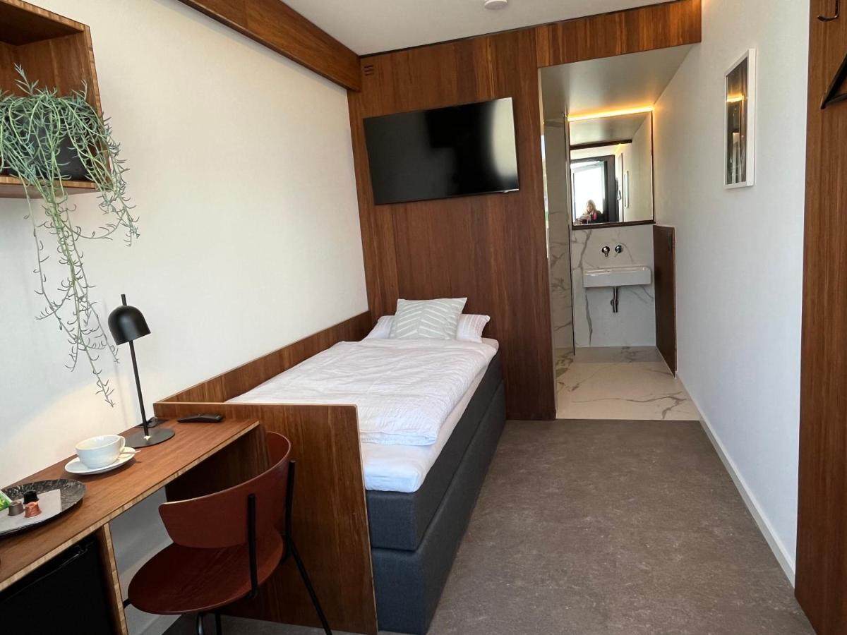 Tin Inn - Hueckelhoven - Das Hotel Aus Hochwertig Ausgebauten Ueberseecontainern المظهر الخارجي الصورة