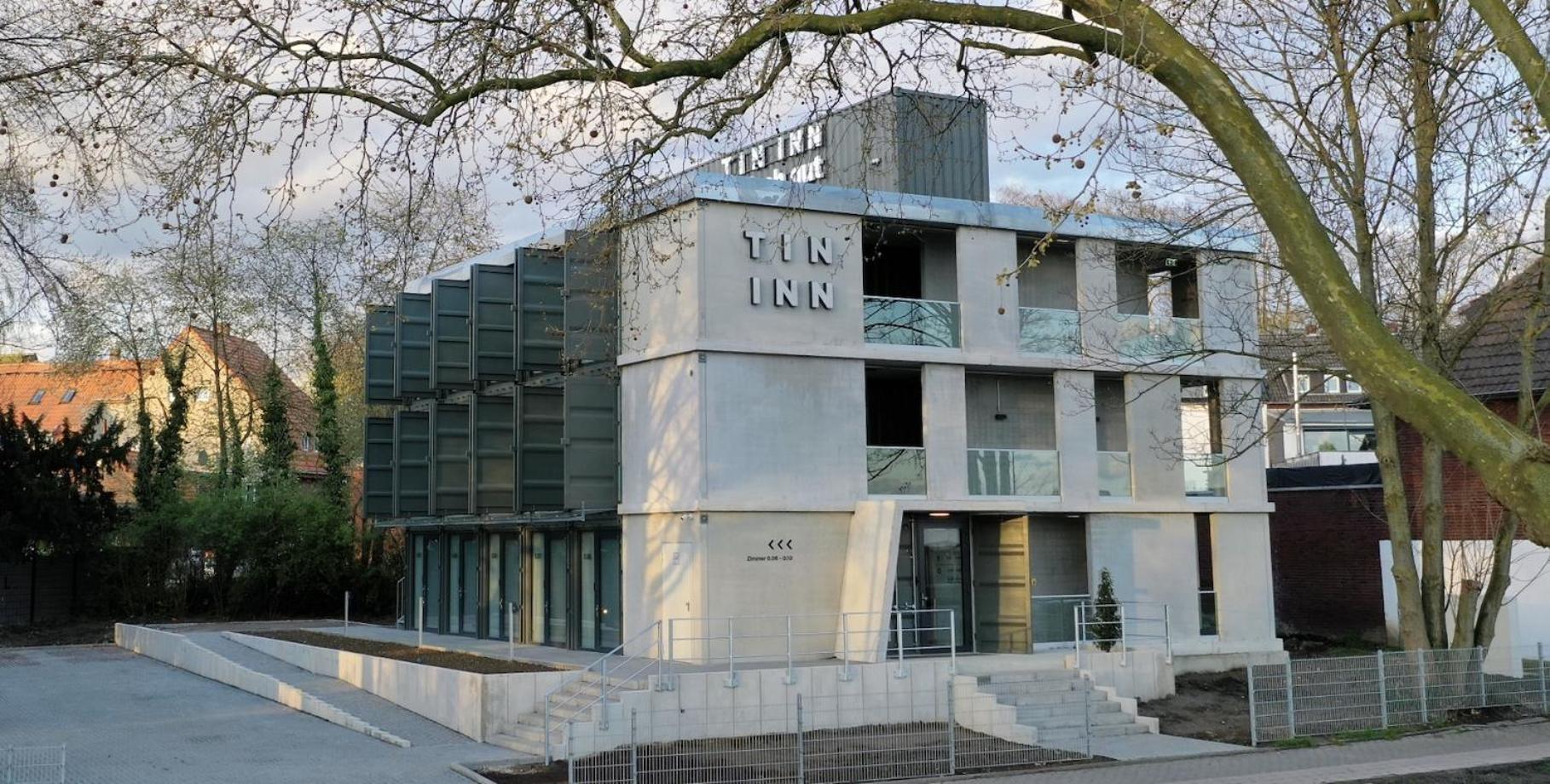 Tin Inn - Hueckelhoven - Das Hotel Aus Hochwertig Ausgebauten Ueberseecontainern المظهر الخارجي الصورة