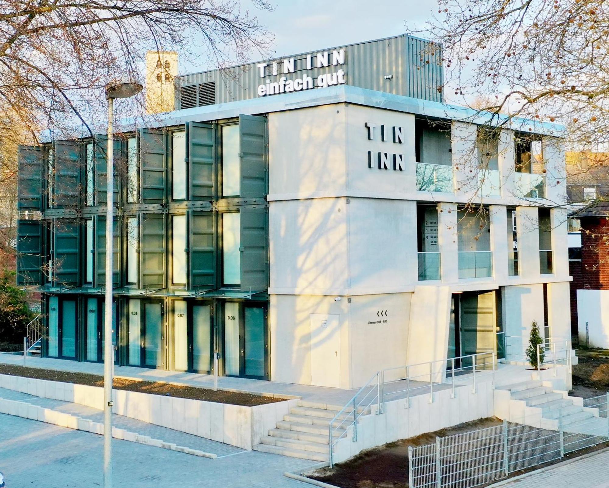 Tin Inn - Hueckelhoven - Das Hotel Aus Hochwertig Ausgebauten Ueberseecontainern المظهر الخارجي الصورة